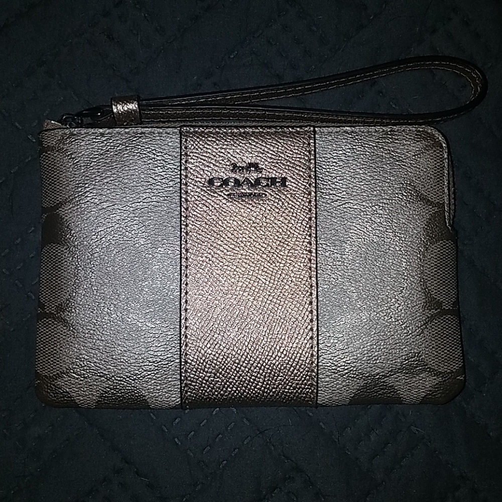 Coach Wristlet NWT Champagne